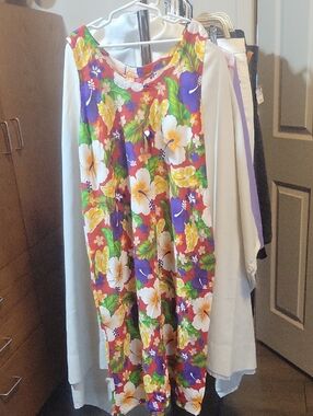 Sleeveless Tropical Floral Casual Dress in Red Multi